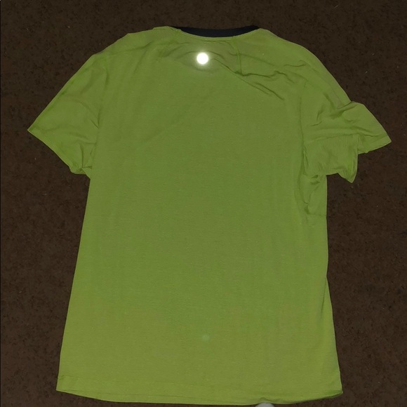 Large Men’s Lulu Tee - Picture 2 of 4
